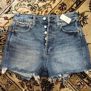 Cheeky shorts sky high rise Gap